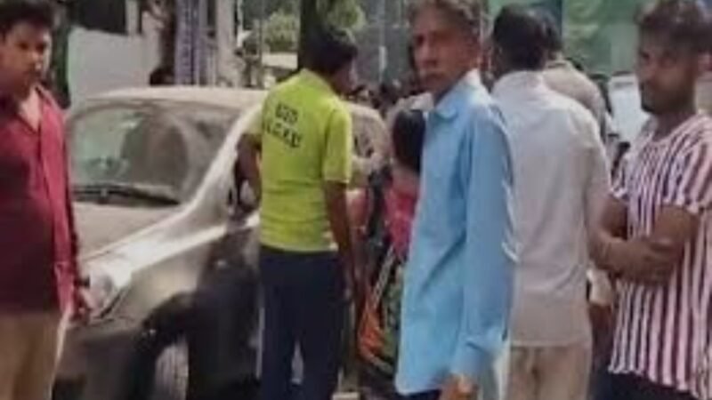 लखनऊ : जमीन और गाड़ी खड़ी करने के विवाद में पिता-पुत्र समेत तीन की गोली मारकर हत्या