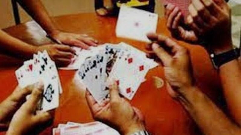 वाराणसी में जुए के बड़े सिंडिकेट पर एसओजी-2 का छापा, 15 जुआरी गिरफ्तार