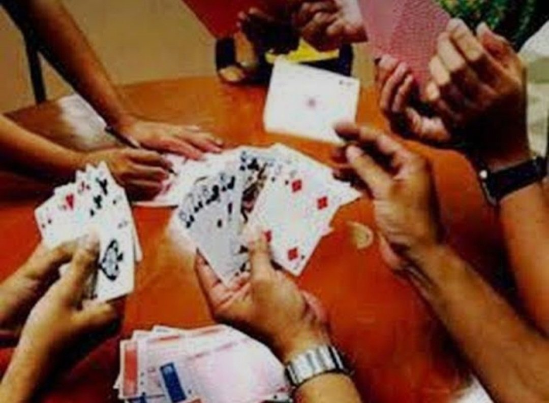 वाराणसी में जुए के बड़े सिंडिकेट पर एसओजी-2 का छापा, 15 जुआरी गिरफ्तार