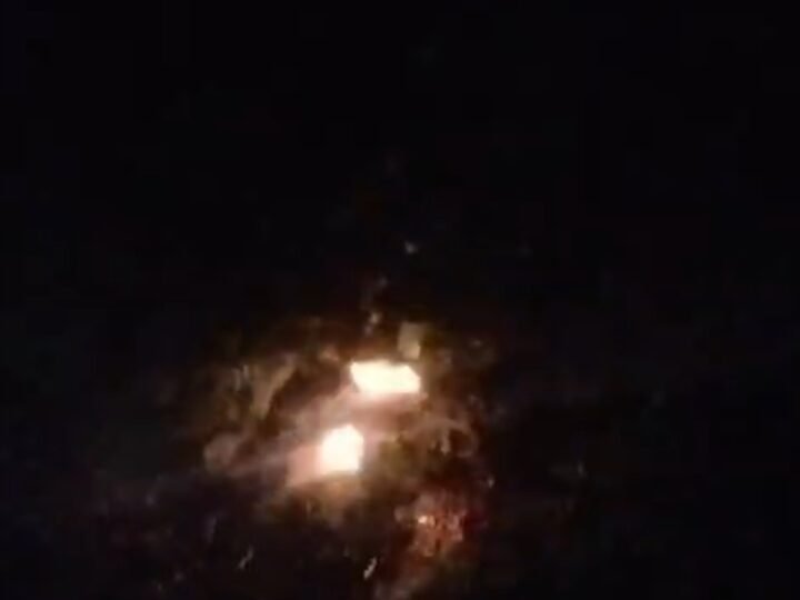 आंधी में पेड़ से टकराया 11 हजार वोल्ट का तार, आग लगने से बिजली आपूर्ति बाधित