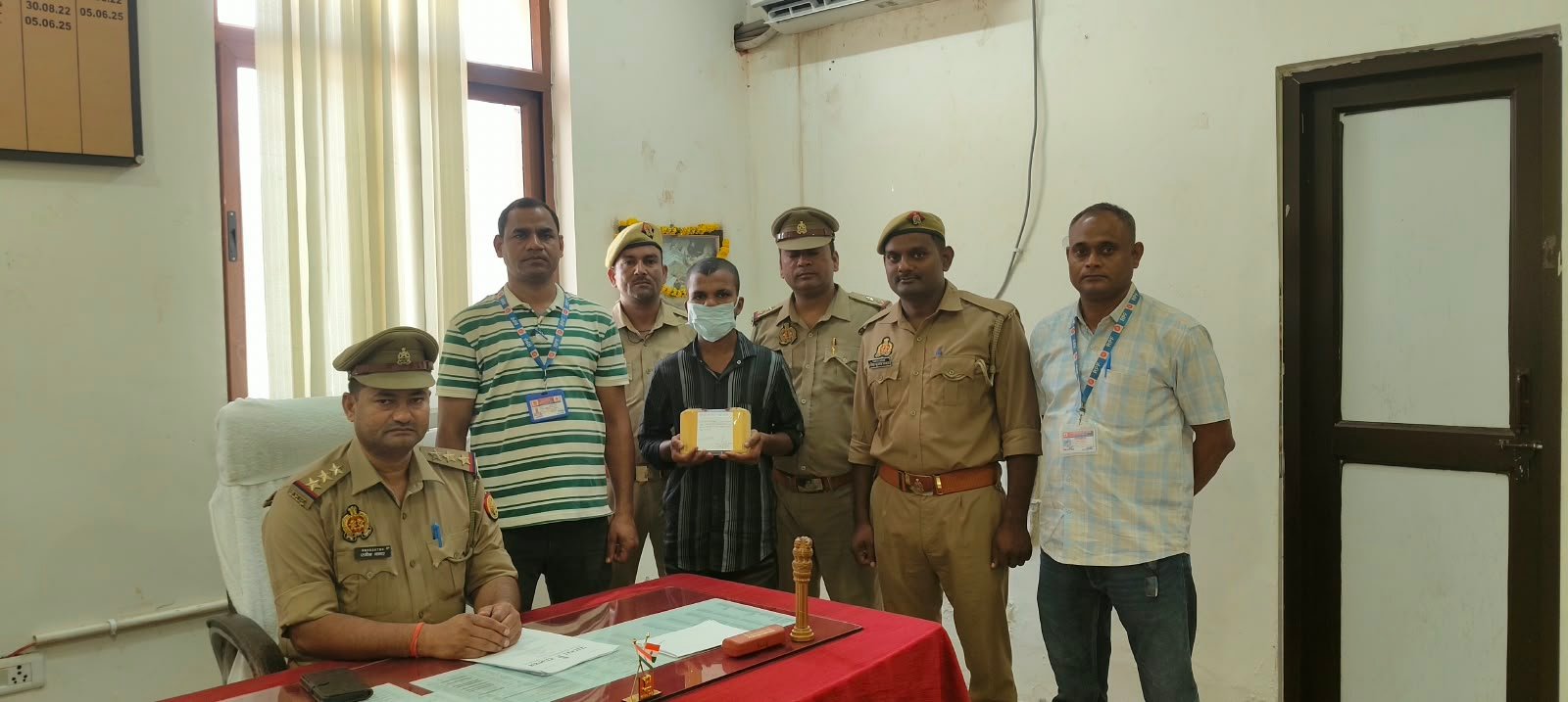 25 हजार रुपये के मोबाइल फोन संग चोर गिरफ्तार