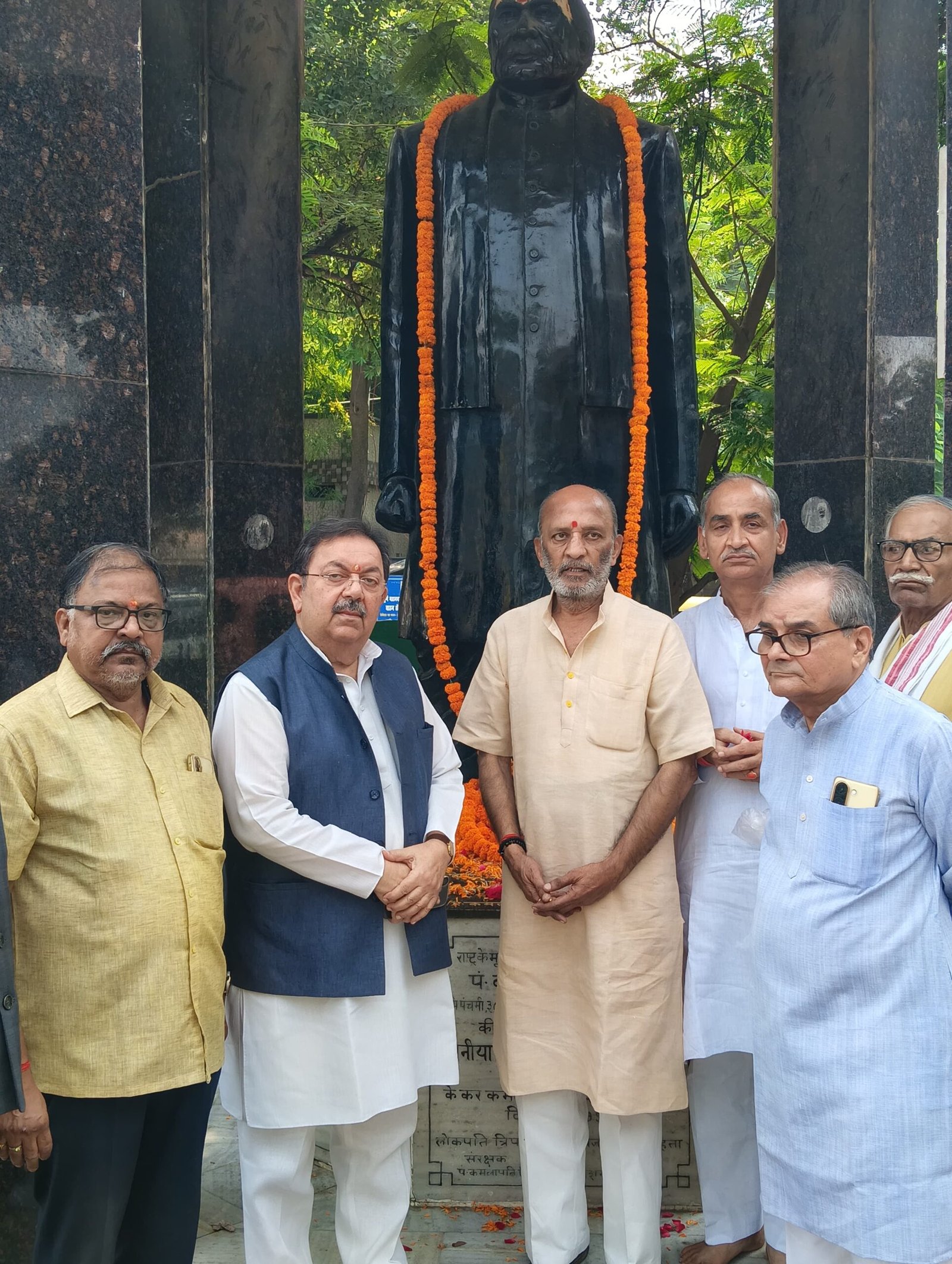 36वीं पुण्यतिथि पर पंडित कमलापति त्रिपाठी को भावपूर्ण श्रद्धांजलि