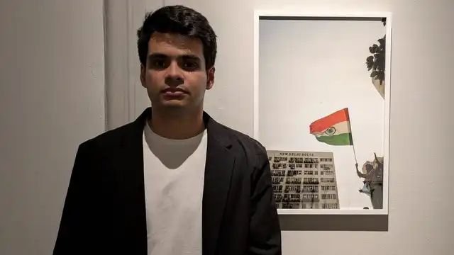 रेहान वाड्रा की प्रदर्शनी से 70 से अधिक तस्वीरें हटाईं